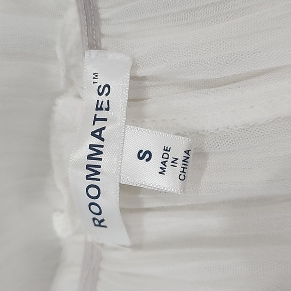 Roommates boho 3/4 sleeve cold shoulder top, size S - Picture 6 of 10